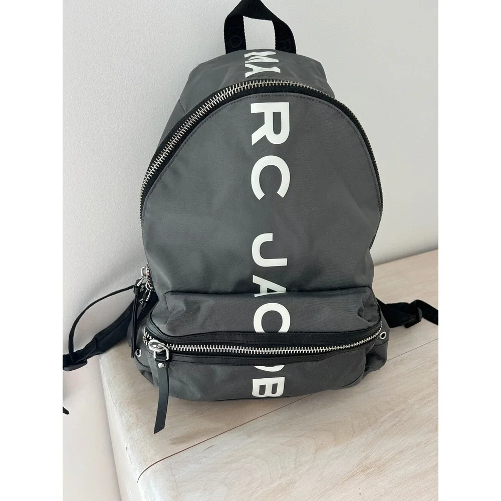 Marc Jacobs Gray Nylon Logo Backpack M0016409 021 Silver Zip Bag